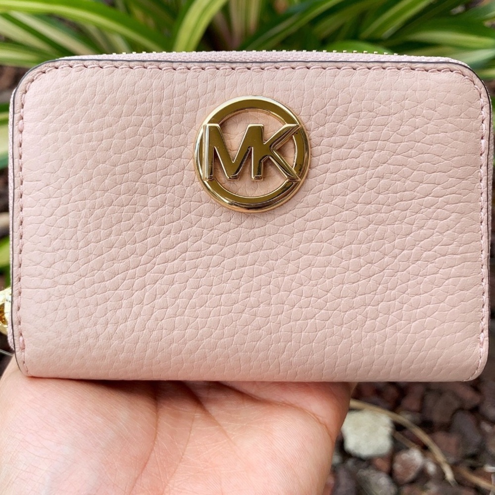 Gaby’sBags👜💕-NWT Michael Kors Coin Wallet Pink - Picture 2 of 7